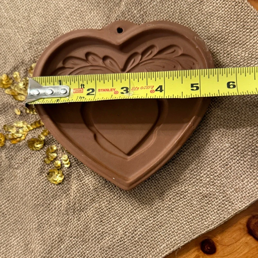 Country Home Collections Heart Cookie Mold 1992 Brown Heart within a HEART